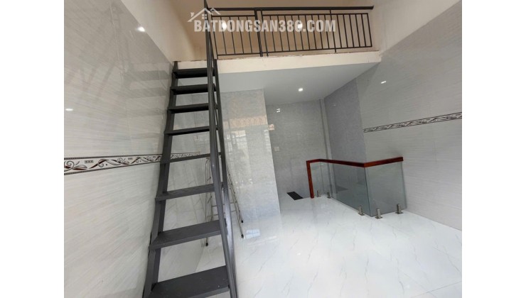 Sát mặt tiền Phú Thọ Hoà - 3 tầng mà chỉ với 2Đ hơn